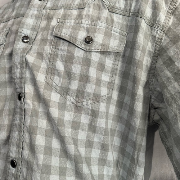 Brad Paisley Moonshine Spirit Plaid Button Up Shirt Men's Short Sleeve - Picture 2 of 4